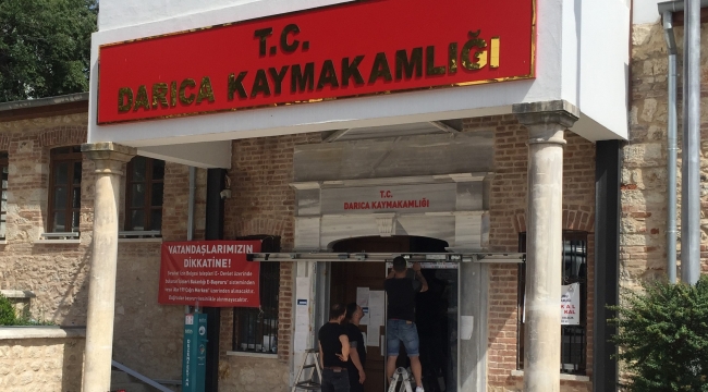 Kaymakamlık Binası'na sensörlü kapı