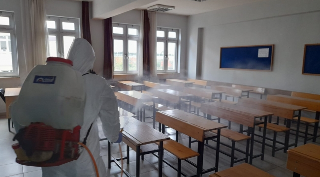 Okullar sınav için dezenfekte edildi