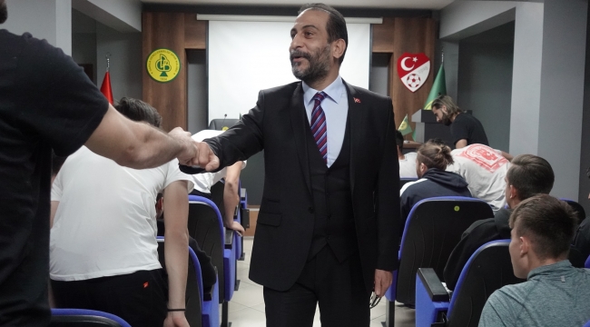 Başkan Gülen'den futbolculara moral ziyareti