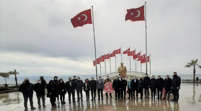 CHP Darıca, Çanakkale şehitleri için çelenk sundu