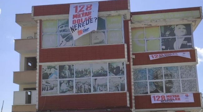 CHP Darıca'da pankart astı!