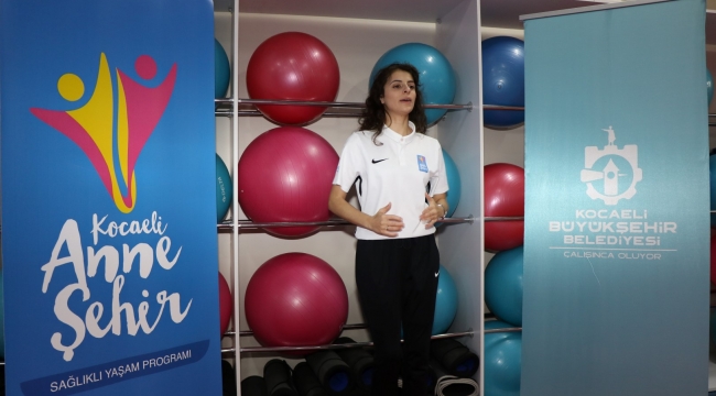 Büyükşehir pandemide spor salonlarını evlere taşıdı