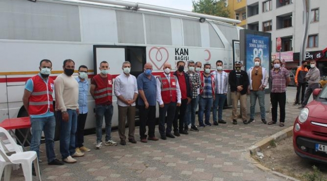 Deva Darıca'nın kan bağışı kampanyasına yoğun ilgi vardı