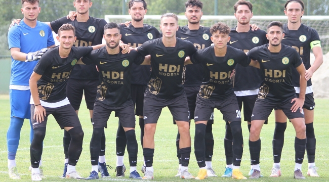 Darıca Gençlerbirliği, Ümraniyespor U19 takımını 3-1 mağlup etti