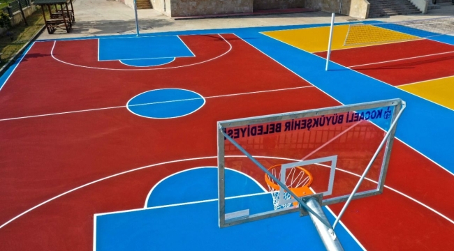 Darıca'da 7 okula basketbol ve voleybol sahası yapılıyor