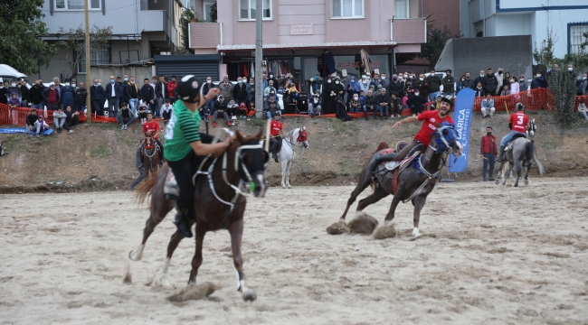 Darıca'da coşkulu Cirit Şöleni!