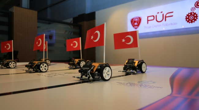 Robotların 29 Ekim gösterisi beğeni topladı