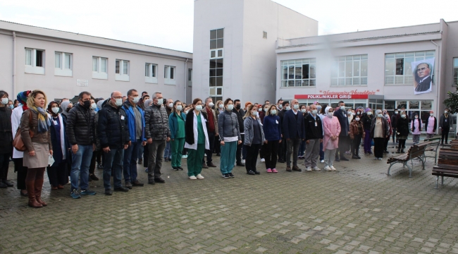 Darıca Farabi personeli, saat 09.05'te Ata'mızı andı!