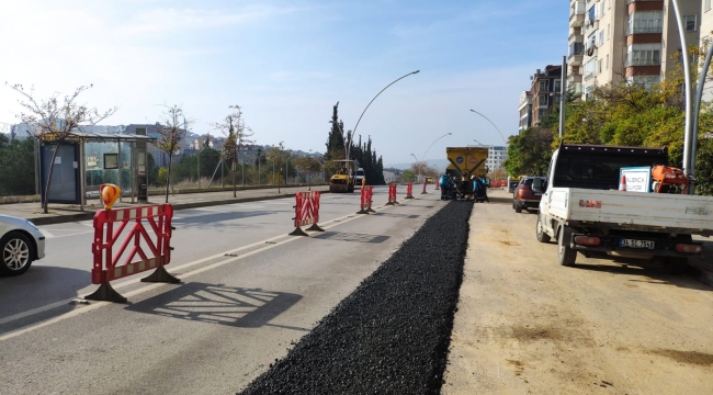 Dr. Zeki Acar Caddesi'nde üst yapı çalışması yapılıyor