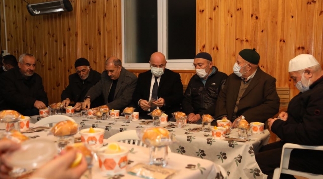 Başkan Bıyık, sabah namazında vatandaşlarla buluşuyor