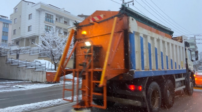 Darıca'da yoğun kar mesaisi