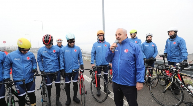 Büyükgöz, bisikletçileri Çanakkale'ye uğurladı