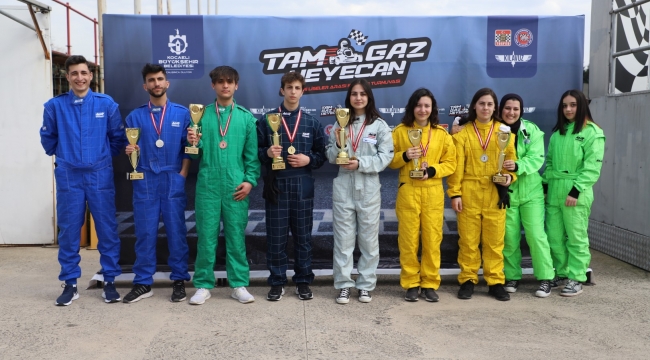 Karting Turnuvası'nda kupalar sahiplerini buldu