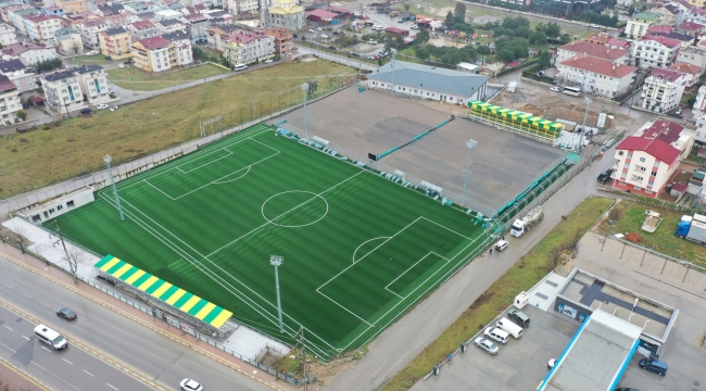 Nenehatun Stadı'ndaki batı sahasının çimleri serildi