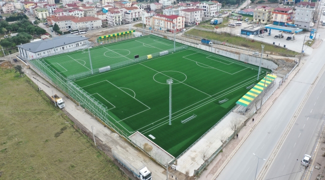 Nenehatun Stadı'ndaki doğu sahasının çimleri de tamam