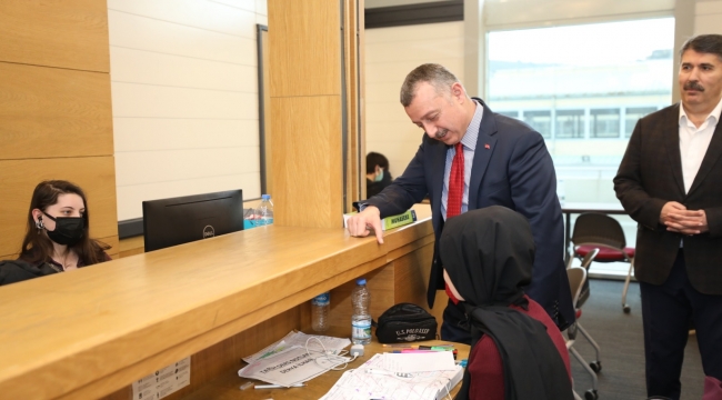 Akademisyen Başkandan, geleceğin akademisyenlerine özel ilgi