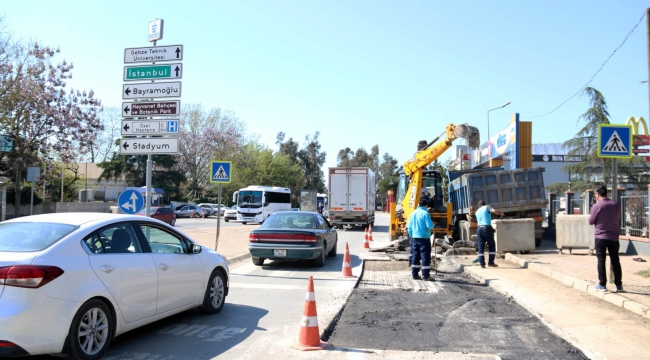 Bayramoğlu Caddesi'nde onarım çalışması yapıldı