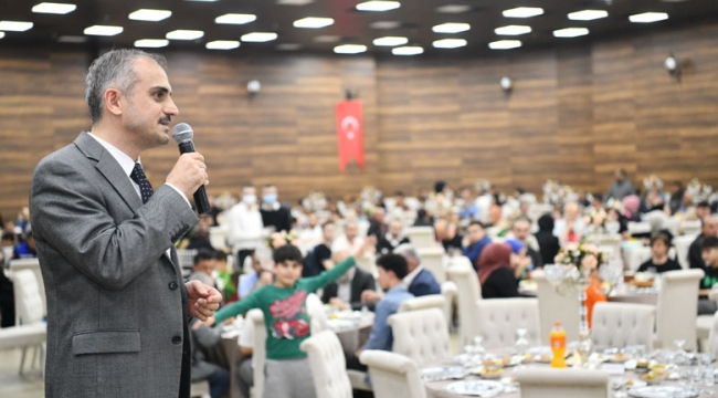 Çiftçi, Belediye Personeliyle iftar yaptı