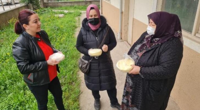 Kapı kapı dolaşıp tereyağı diye margarin ve patates püresi karışımı sattılar