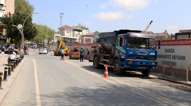 Darıca İstasyon Caddesi'nde yol onarımı