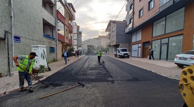 Gebze'de sıcak asfalt serim çalışmaları devam ediyor