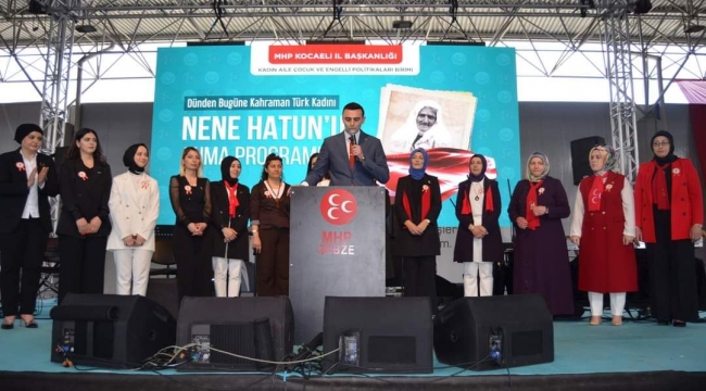 MHP Kocaeli'nin kadınlar için yapılan programına Azerin de katıldı