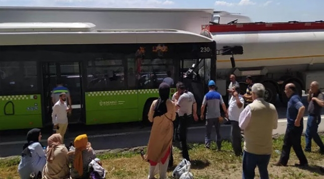 Halk Otobüsü tankere çarptı; 11 yaralı