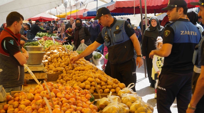 Çayırova zabıtasından pazar denetimi