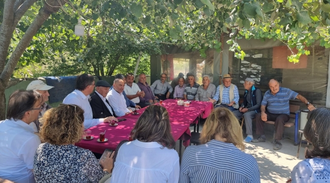 Tarhan, Gebze'de köyleri ziyaret ediyor