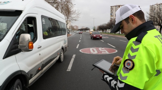 59 toplu taşıma aracı trafikten men edildi