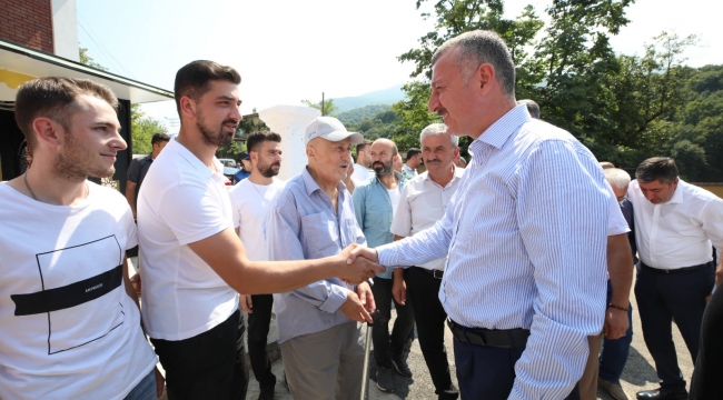 Büyükakın, vatandaşlarla bir araya geldi