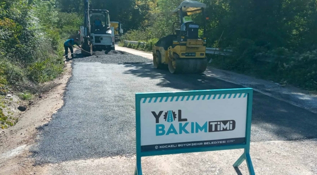 Vatandaş talep ediyor, Yol Bakım Timi yapıyor