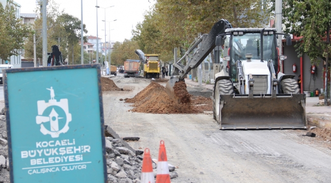 Darıca Atatürk Caddesi'nde hummalı üstyapı çalışması