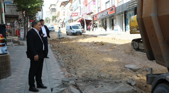 Dilovası İstiklal Caddesi'nde asfaltlama çalışması başladı  