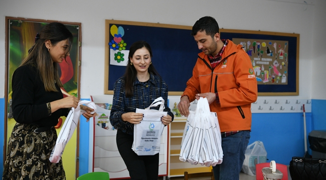 Çayırova'da öğretmenler unutulmadı