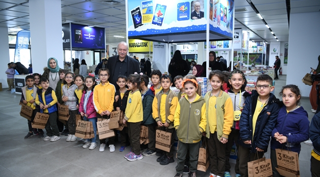 Genç, Aslanhan ve Saygın kitapseverlerle buluştu