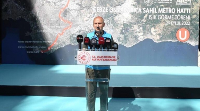 Bakan Karaismailoğlu: Gebze OSB-Darıca Sahil metrosu tünel kazıları 18 ayda bitirildi