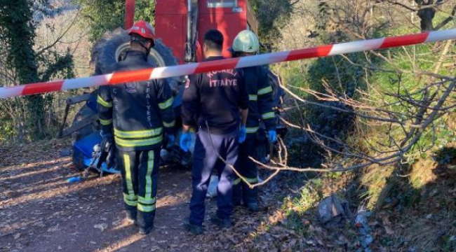 Devrilen traktörün altında kalan çiftçi öldü