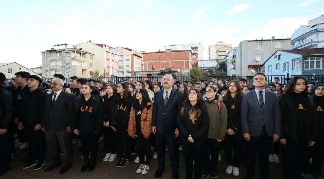 Kaymakam Özyiğit ve Başkan Büyükgöz, Bayrak Töreninde Cumhuriyet Anadolu'da