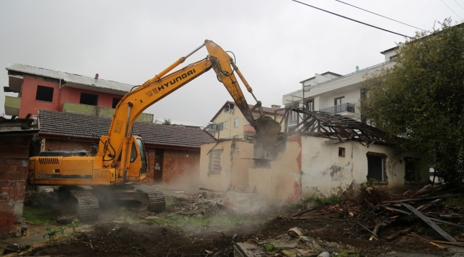 Bir yılda Kocaeli'de 100 bina yıkıldı