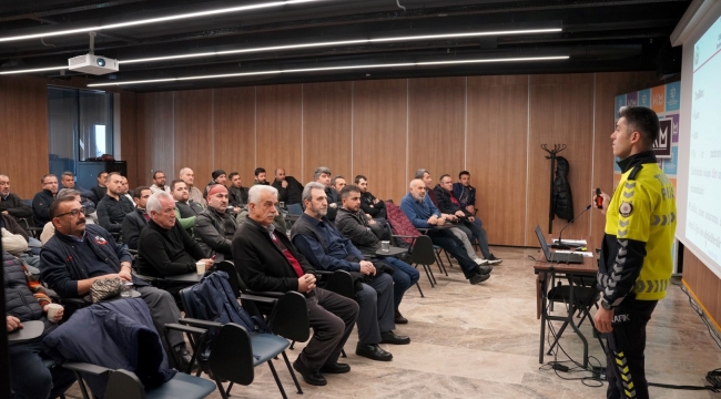 Büyükşehir'in sürücü eğitimleri devam ediyor 