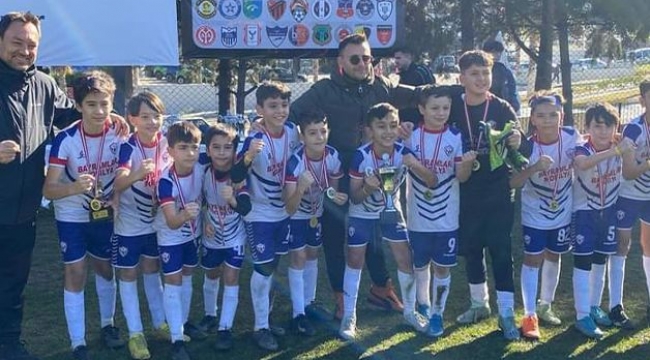 Darıca Kalespor U12 şampiyon oldu!