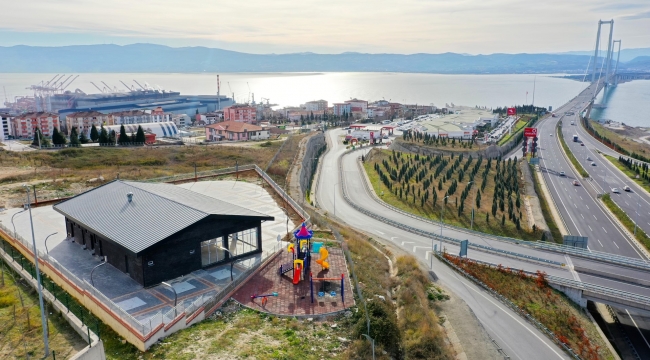 Köprü manzaralı seyir terasında kafeterya tamamlandı