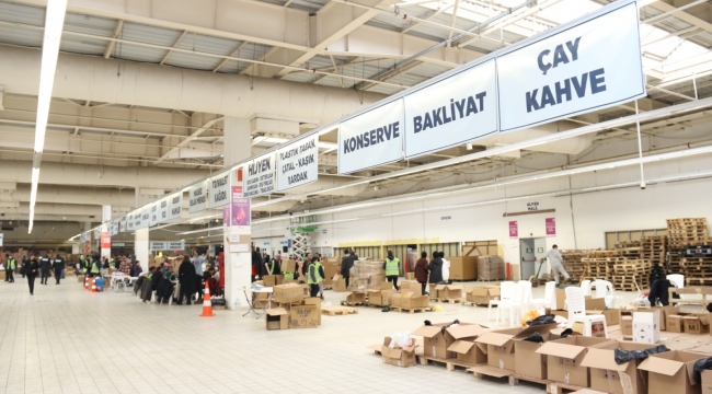 Ayni Yardım Merkezi'nden deprem bölgesine 329 tır