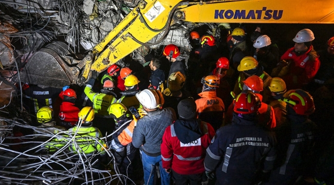 ÇAK-TİM Adıyaman'da Meltem Ünsal'ı sağ kurtardı