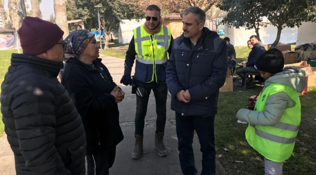 Çayırova Belediyesi, Hatay Defne'de yaraları sarıyor