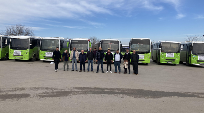 Darıca'da minibüsçüler bir günlük kazançlarını depremzedelere bağışladı  