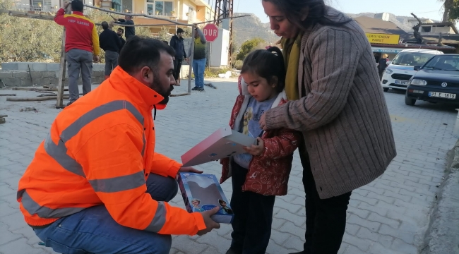 İzmit Belediyesi yöneticileri Hatay'da çalışmaları koordine ediyor