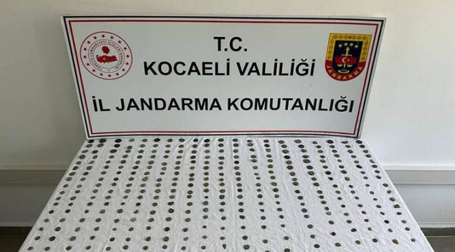 Kocaeli'de 498 sikke ile 7 tarihi obje ele geçirildi