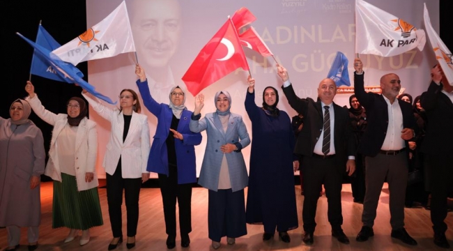 Ak Parti Darıca'da Anneler Günü'nü kutladı